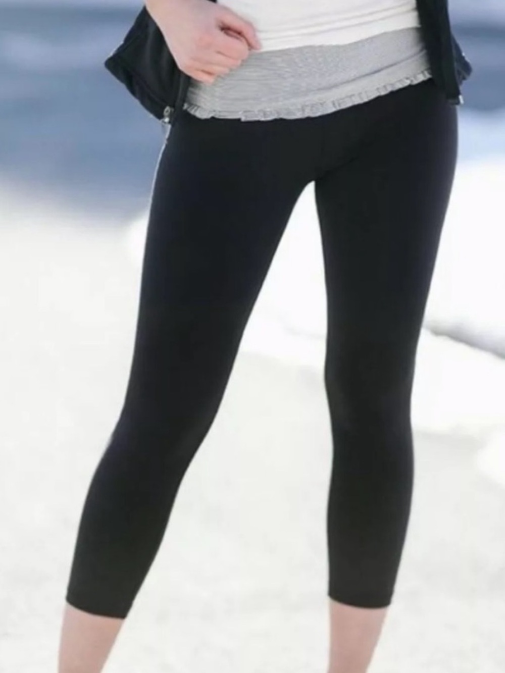 Albion Fit Black Striped Ruffle Breathable Foldover Waist Crop Leggings NWT L